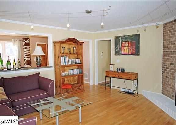 2nd image of 9 Blackenridge Dr
