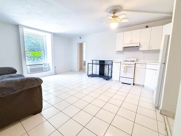 224 E Garden St APT 102, Pensacola, FL 32502