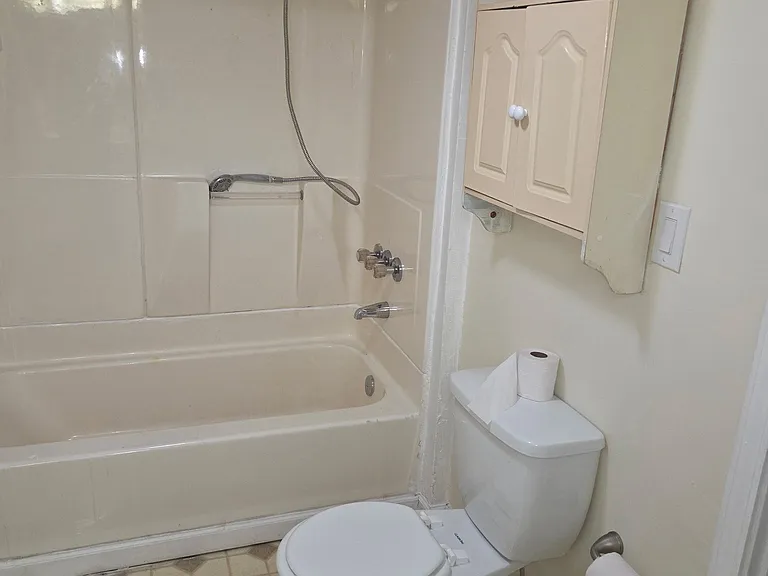 546 W Main St #2A — Photo 7