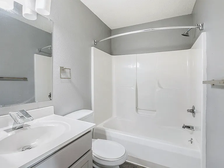 900 West Townhomes — Photo 17