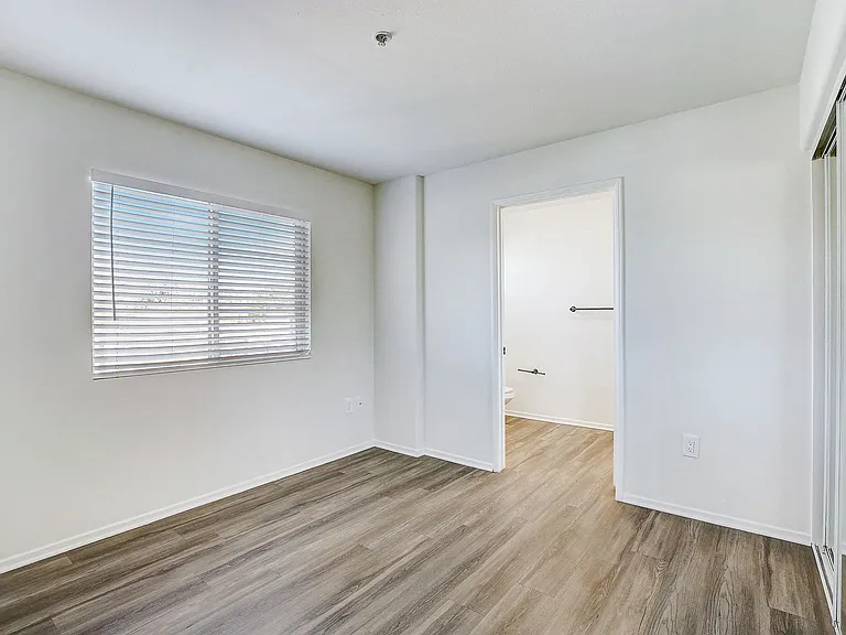 Toscana Apartments — Photo 21
