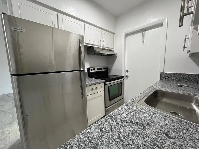 Beezy - 1751 NE 31 St — Photo 5