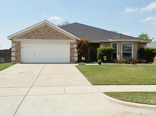 1025 Benjamin Dr, Burleson, TX 76028