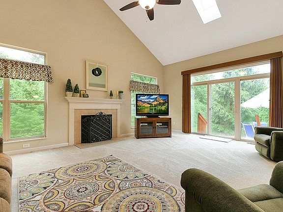 4th image of 5516 Stockton Way