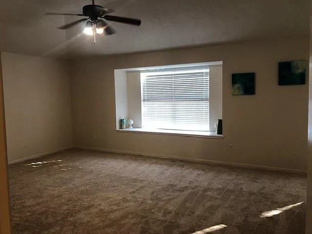 28814 Waltham St — Photo 18