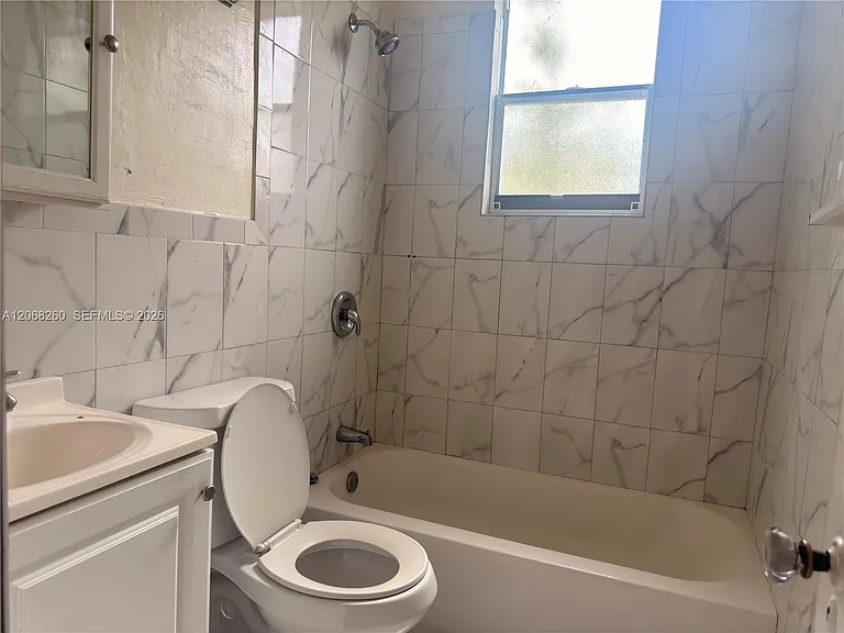 3364 SW 2nd St #2 — Photo 6