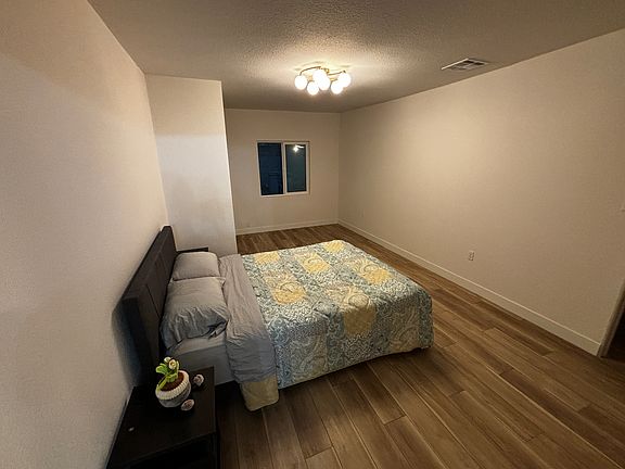 3rd image of 1733 Ophir Dr #1