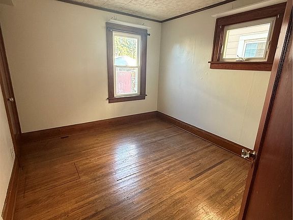5th image of 258 Abbott Rd