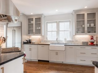 16 Pickett St, Marblehead, MA 01945
