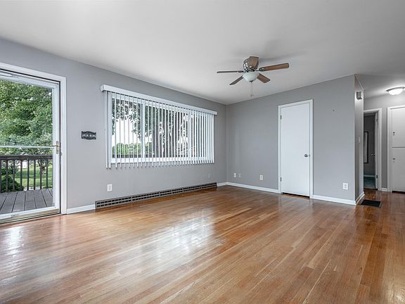 3rd image of 3633 Pegg Ave