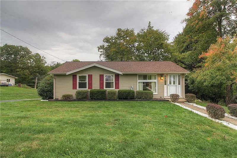 108 Fairlane Dr photo 1