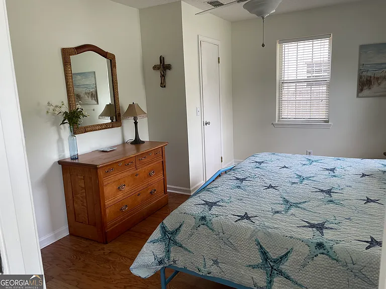 501 Bailey St — Photo 18