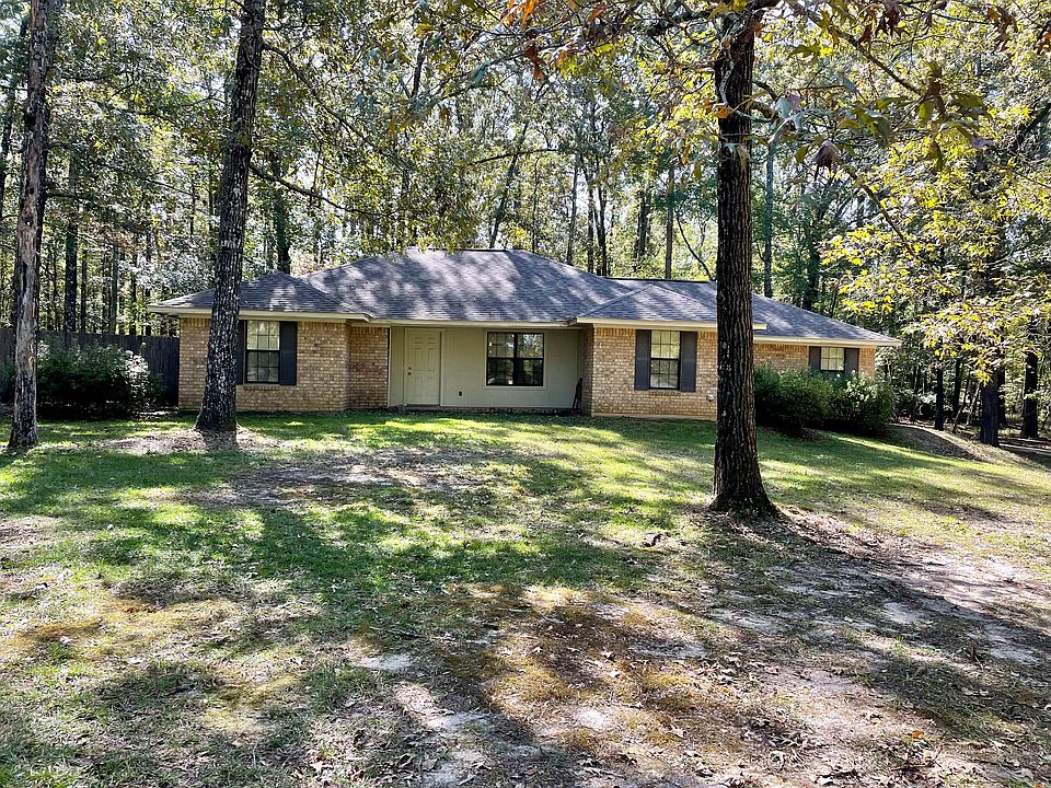 1st image of 104 Apache Dr