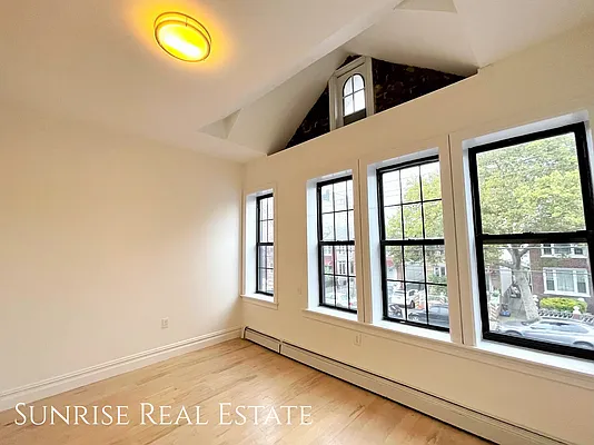 Rented by Sunrise Real Estate | media 46