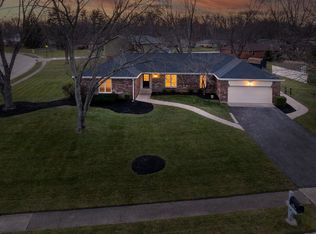 11 Hensel Ct, Carmel, IN