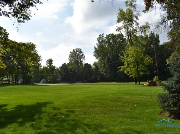 612 S Centennial Rd, Holland, OH 43528