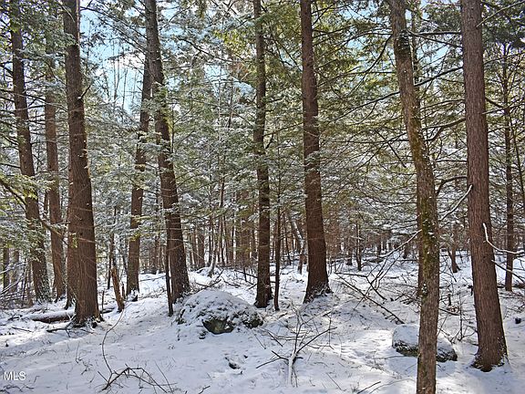 4th image of 34 Carriage Knolls Road