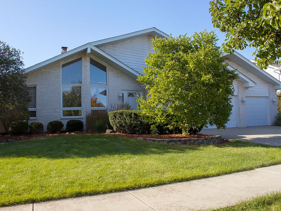 1st image of 19700 Heritage Dr