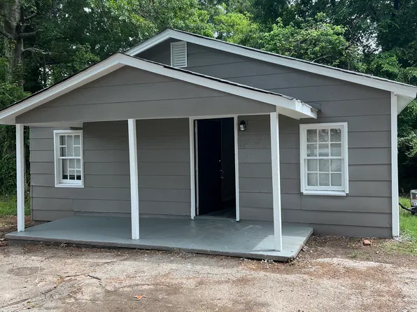 118 Oak Ln, Lagrange, GA 30241