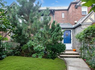 6632 Wetherole St, Rego Park, NY 11374
