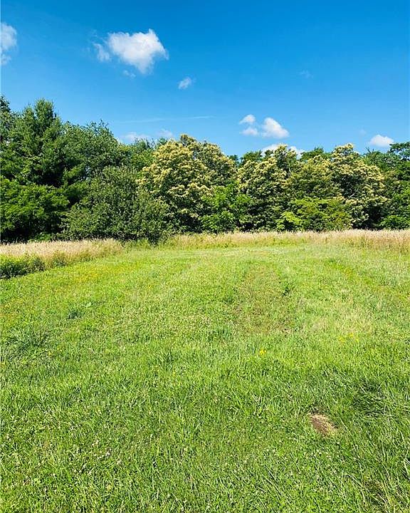 1st image of 9 Hillcrest Dr #9