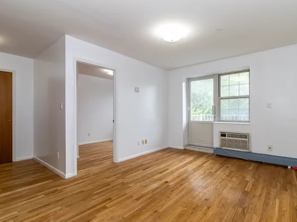 755 40th Street 3A image 2 of 24