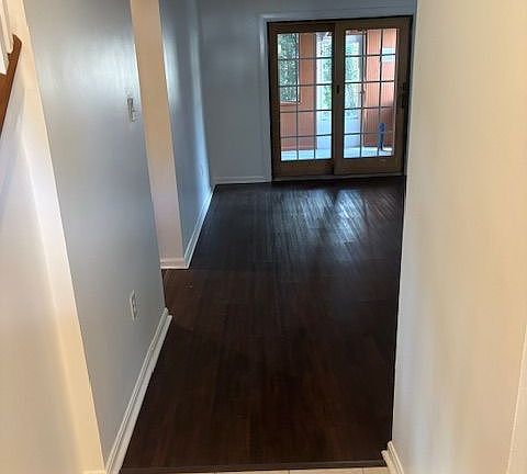 3rd image of 1015 Christmas Ln