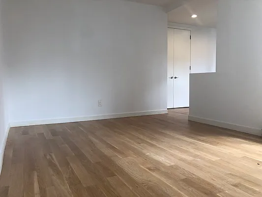 Rented by Longbrook Real Estate Capital LLC | media 12
