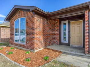 7013 Wagonwheel Rd, Fort Worth, TX 76133