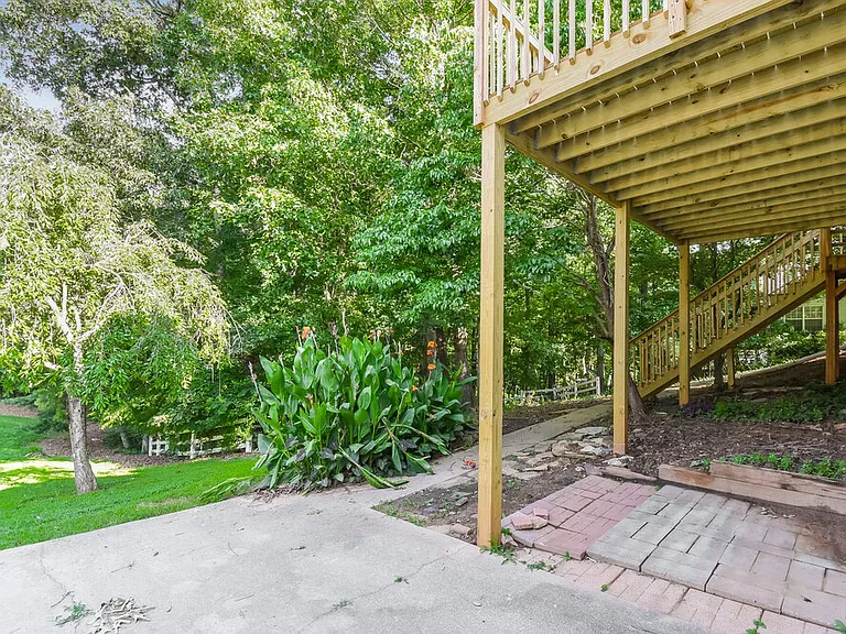301 Saddle Wood Dr — Photo 19