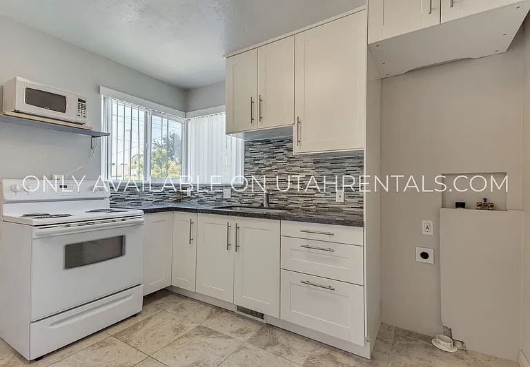 322 E Robert Ave #1 — Photo 5