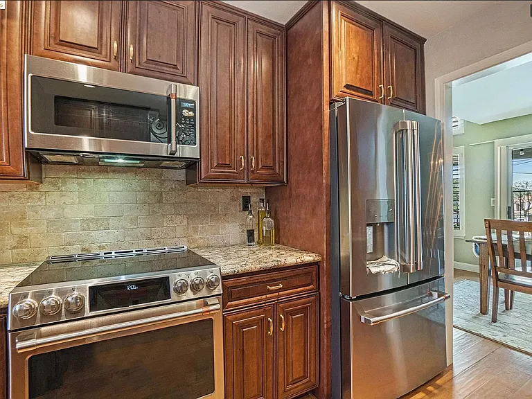 225 Portola Dr — Photo 5