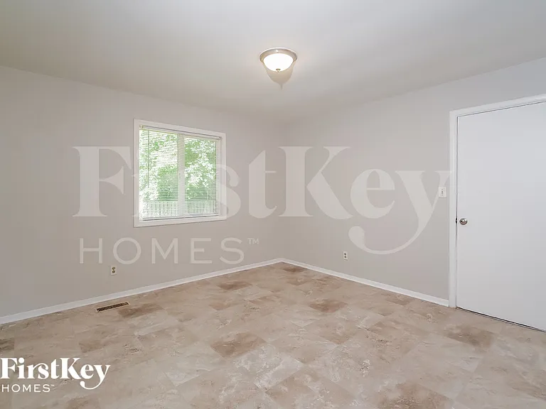 4315 Standish Dr — Photo 10