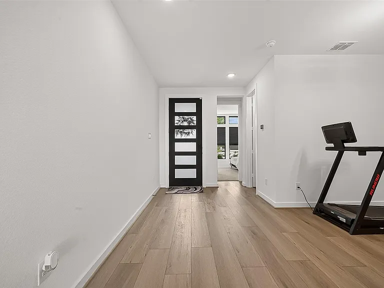 29746 Bur Creek Ln — Photo 6