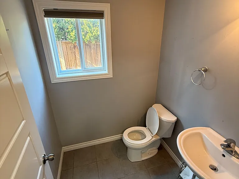 133 Templewood Dr — Photo 12