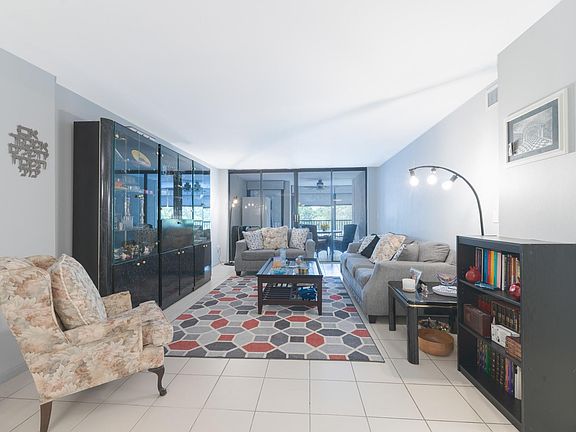 5th image of 2808 N 46th Avenue #E450