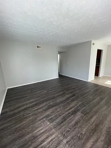 2212 Lincoln Ave Photo 1