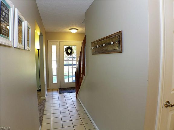 3rd image of 33324 Chatham Dr