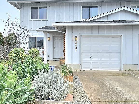 3rd image of 4467 Fergus Ave