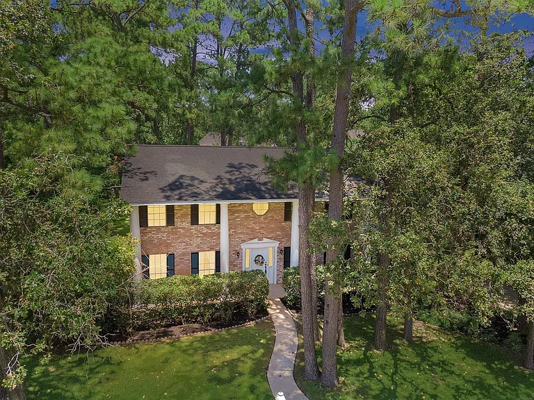 8218 Oak Moss Dr — Photo 2