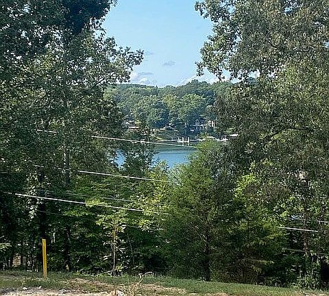 2nd image of 1179 Penobscot Dr