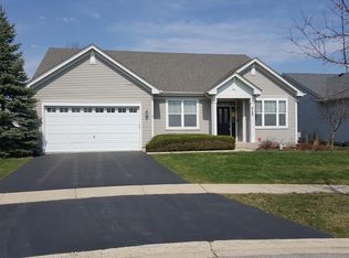 717 Bohannon Cir, Oswego, IL