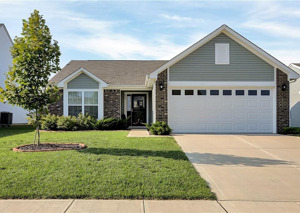 1st image of 833 Briarstone Dr