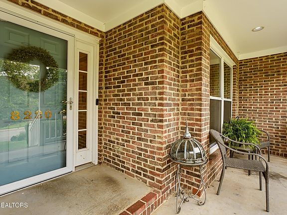 2nd image of 8220 Elm Hill Cir
