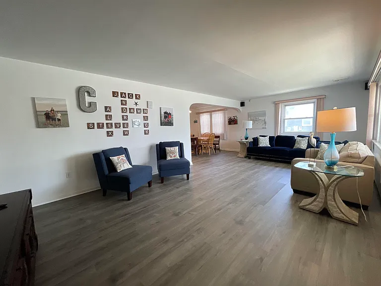 307 N Essex Ave — Photo 5