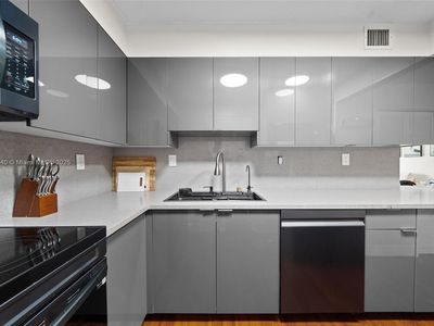 17800 Atlantic Blvd APT 402, Sunny Isles Beach, FL, 33160