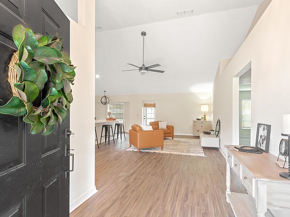 5th image of 212 Gallicia Ave
