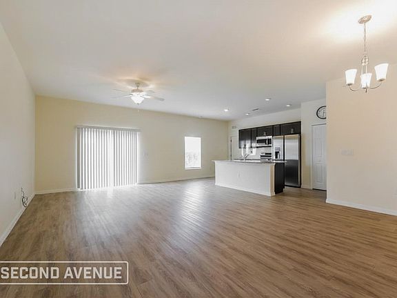 4th image of 3202 NE 14th Pl