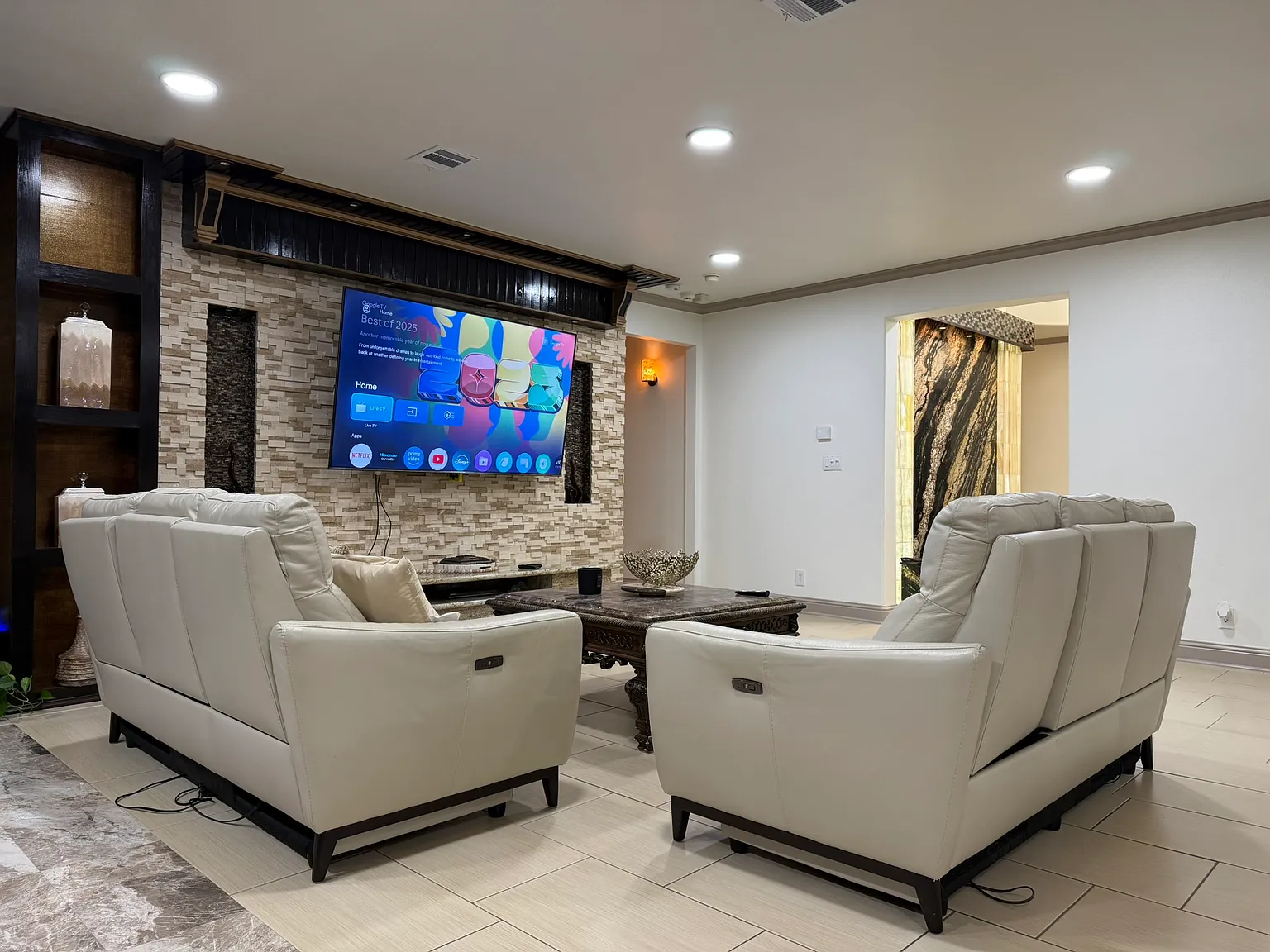 5 bed, 3427 sqft, $5,400 — Photo 2