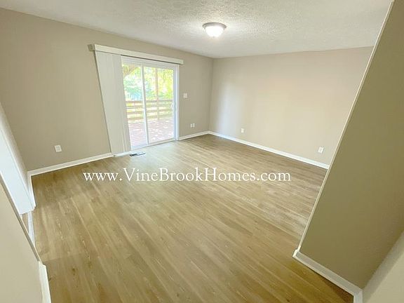 4th image of 2311 N Lesley Ave